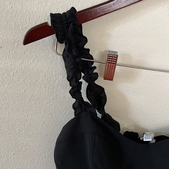 Sofia Vergara Black Haven Top - Picture 3 of 11